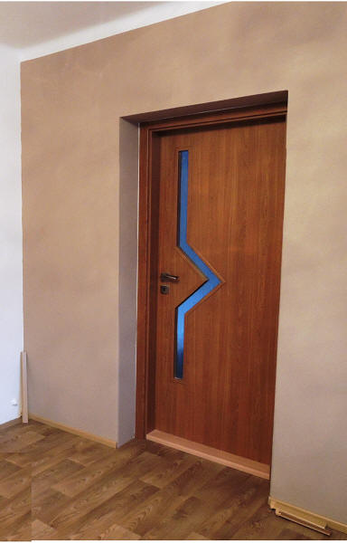 Interiérové dveře a obložková zárubeň, Dveře Styl S5 atyp, CPL Třešeň, sklo kůra čirá