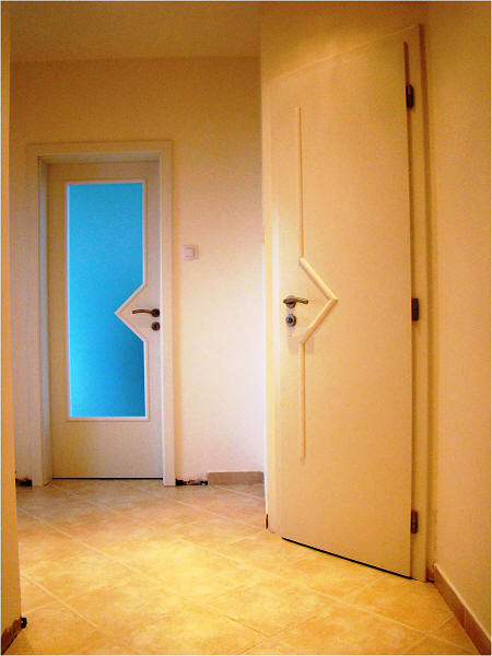 Interiérové dveře a obložková zárubeň, Dveře Styl S1 a SN1 , CPL bílá, sklo Matelux, Klika Richter RKL 1977 nerez