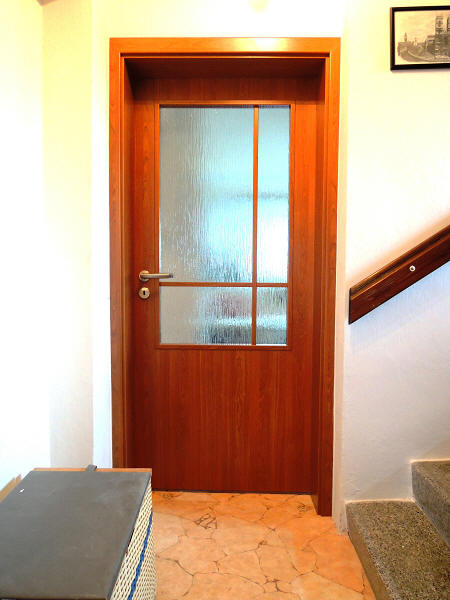 Interiérové dveře a obložková zárubeň, Dveře Inspira B27 , CPL Třešeň, Klika Richter RKL 1973 nerez, sklo kůra čirá