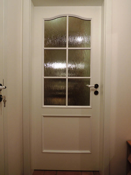 Interiérové dveře a obložková zárubeň, Dveře Klasik KK2 , CPL bílá, sklo kůra čirá, klika od AC-T servis